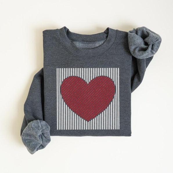 Retro Valentines Heart Cute Love Design T-Shirt / Sweatshirt / Hoodie