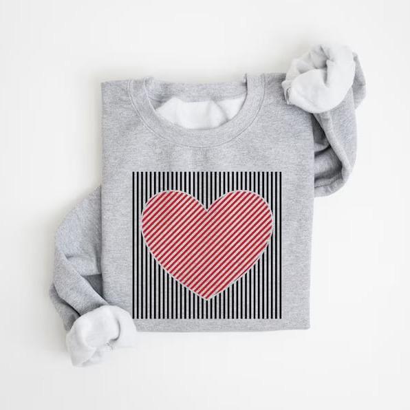 Retro Valentines Heart Cute Love Design T-Shirt / Sweatshirt / Hoodie