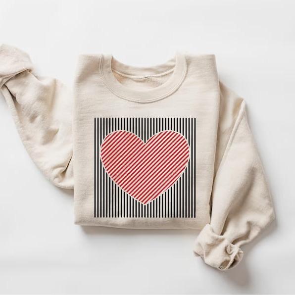 Retro Valentines Heart Cute Love Design T-Shirt / Sweatshirt / Hoodie